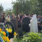У Прилуках попрощалися із загиблими внаслідок російського удару Ларисою Жованик та Анатолієм Кіріяковим